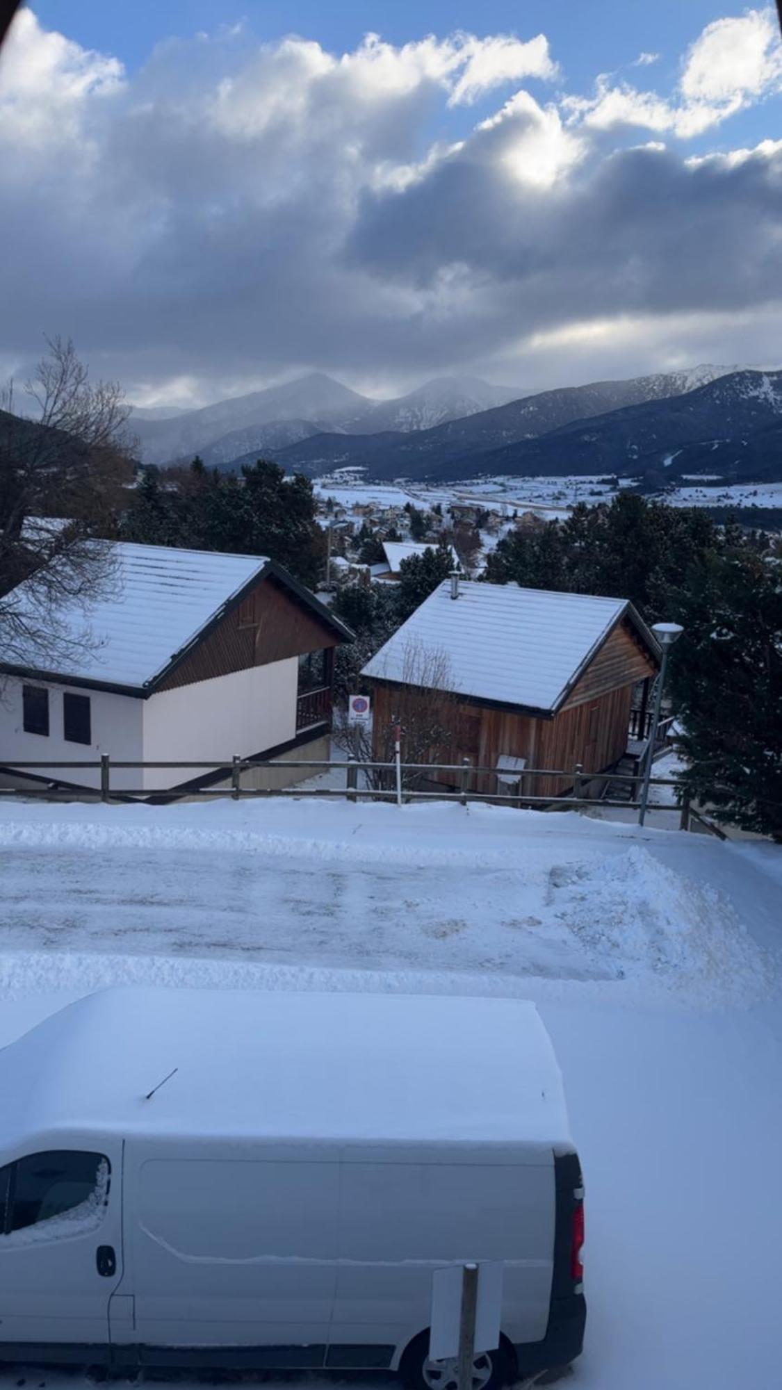 Chalet Albert Bolquere Pyrenees 2000 المظهر الخارجي الصورة
